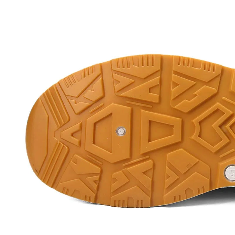 Men's Lightweight Wear-resistant Anti Slip Running Shoes.